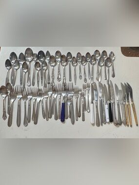 Flatware Random Lot of 50 Stanley Roberts Rogers Oneida Farberware Replacements